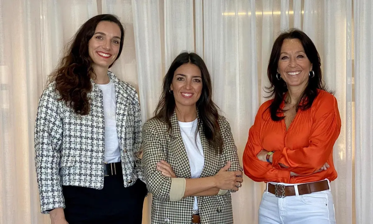 De izquierda a derecha: Cristina Saeta, Andrea Garc&iacute;a y Ana Pic&oacute;