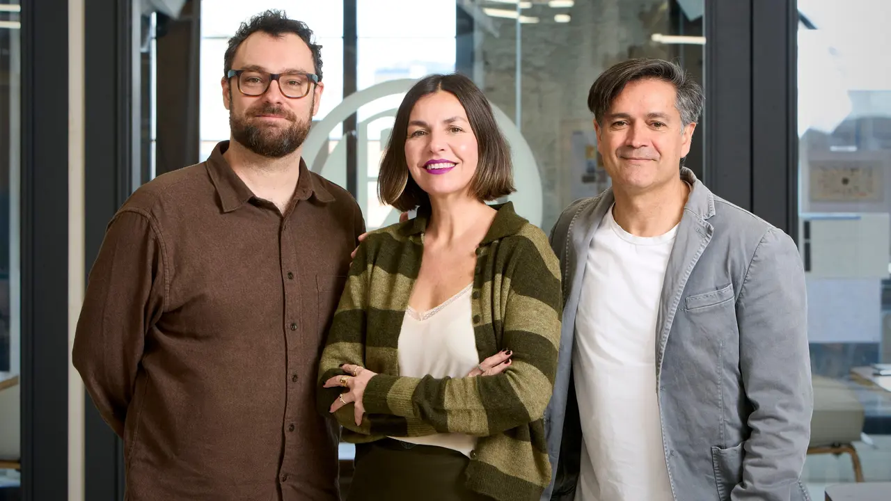 Eoin Sherry, Lucía Angulo y Jesús Fuertes