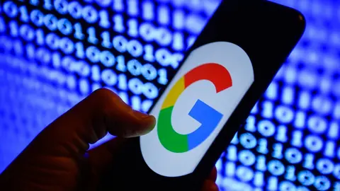 KRAKOW, POLAND - 2018/10/29: Google logo is seen on an android mobile phone. (Photo by Omar Marques/SOPA Images/LightRocket via Getty Images)