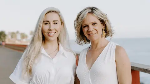 Foto de Sarah Lewis 
 y Sonia Martinez