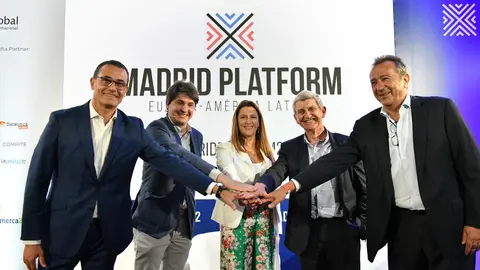 Primero por la derecha Jes&uacute;s Garc&iacute;a, CEO de MKTG Spain, en Madrid Platform