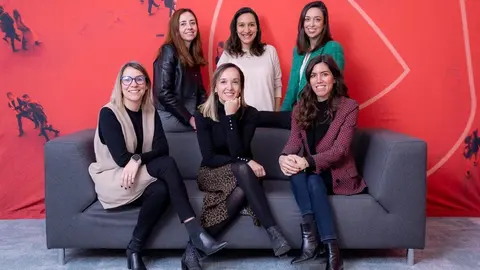 En la foto: Sonia Álvarez, Lola Estevan, Irene de la Casa, Cristina Cereceda, Beatriz Doce y Rita Olmedo