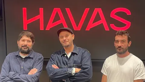 De izquierda a derecha: Borja &Aacute;lvarez, Jes&uacute;s Lada y Nacho Soria