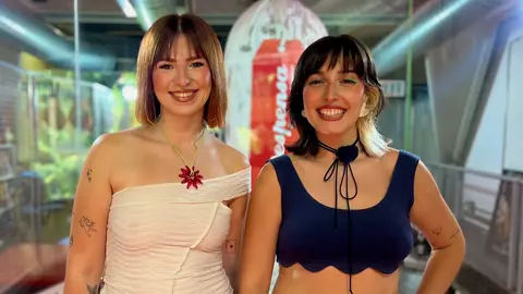 Foto de Andrea y Clara