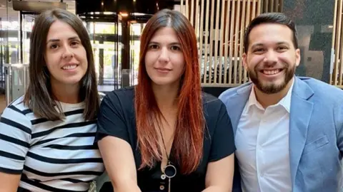 De izquierda a derecha: Roc&iacute;o, Alba y Aar&oacute;n