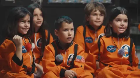 kinder ni&ntilde;os espacio