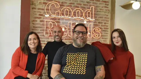 Ángel Barbero y equipo Good Rebels