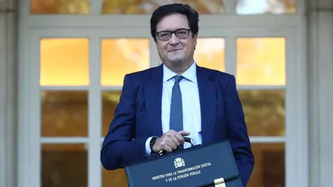 Foto del ministro &Oacute;scar L&oacute;pez