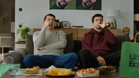 uber casillas y piqu&eacute;
