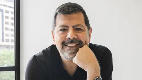Roberto Ramos_CEO Small