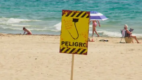 campa&ntilde;a playa horror