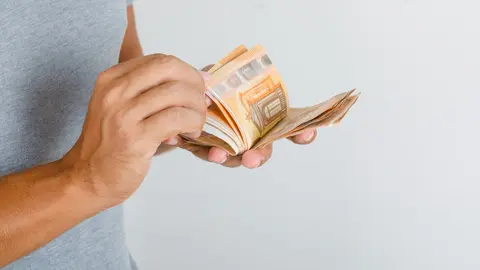 dinero 2025