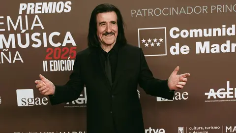 luis  cobos