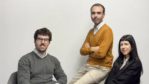 De izda. a dcha.: Oscar Trivi&ntilde;o, Adolfo Rodr&iacute;guez -Bouza y Marta Hern&aacute;ndez